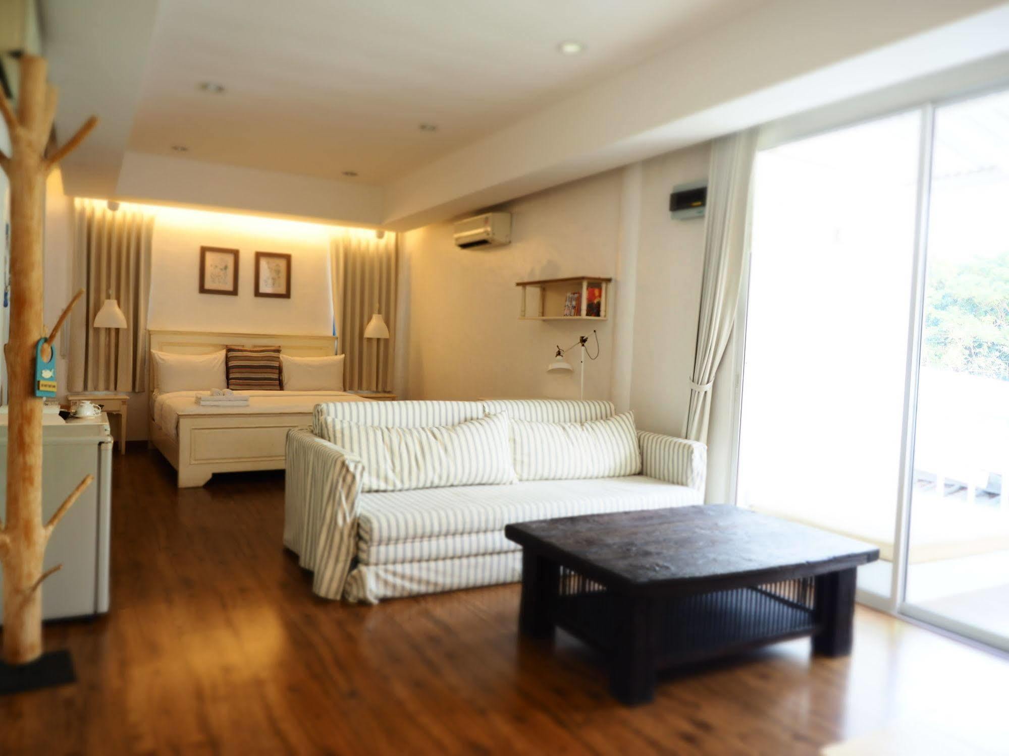 Costa Village Pool Villa Джомтьен Экстерьер фото